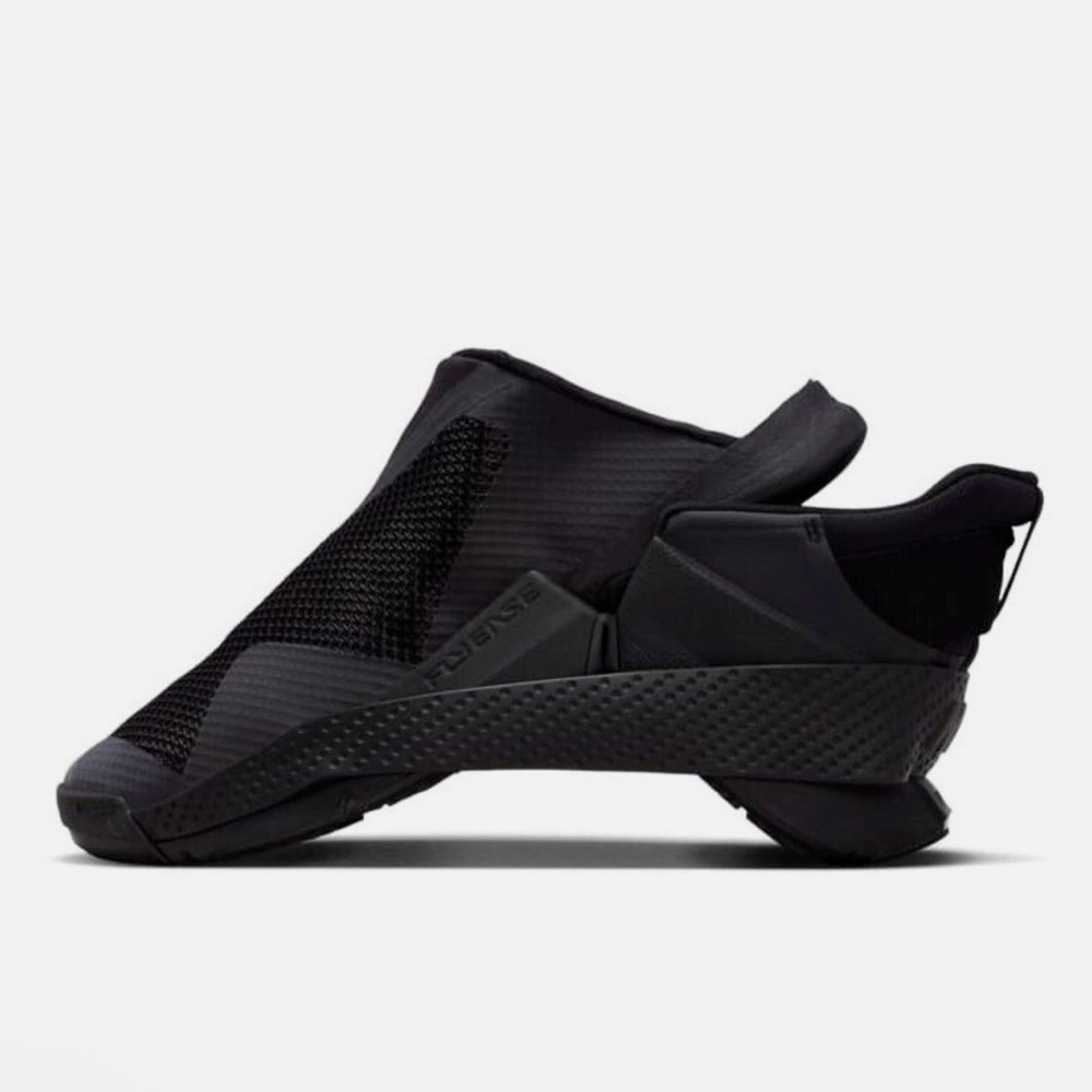 Nike Go FlyEase Triple Black DR5540-006 size 8.5 - Picture 8 of 10